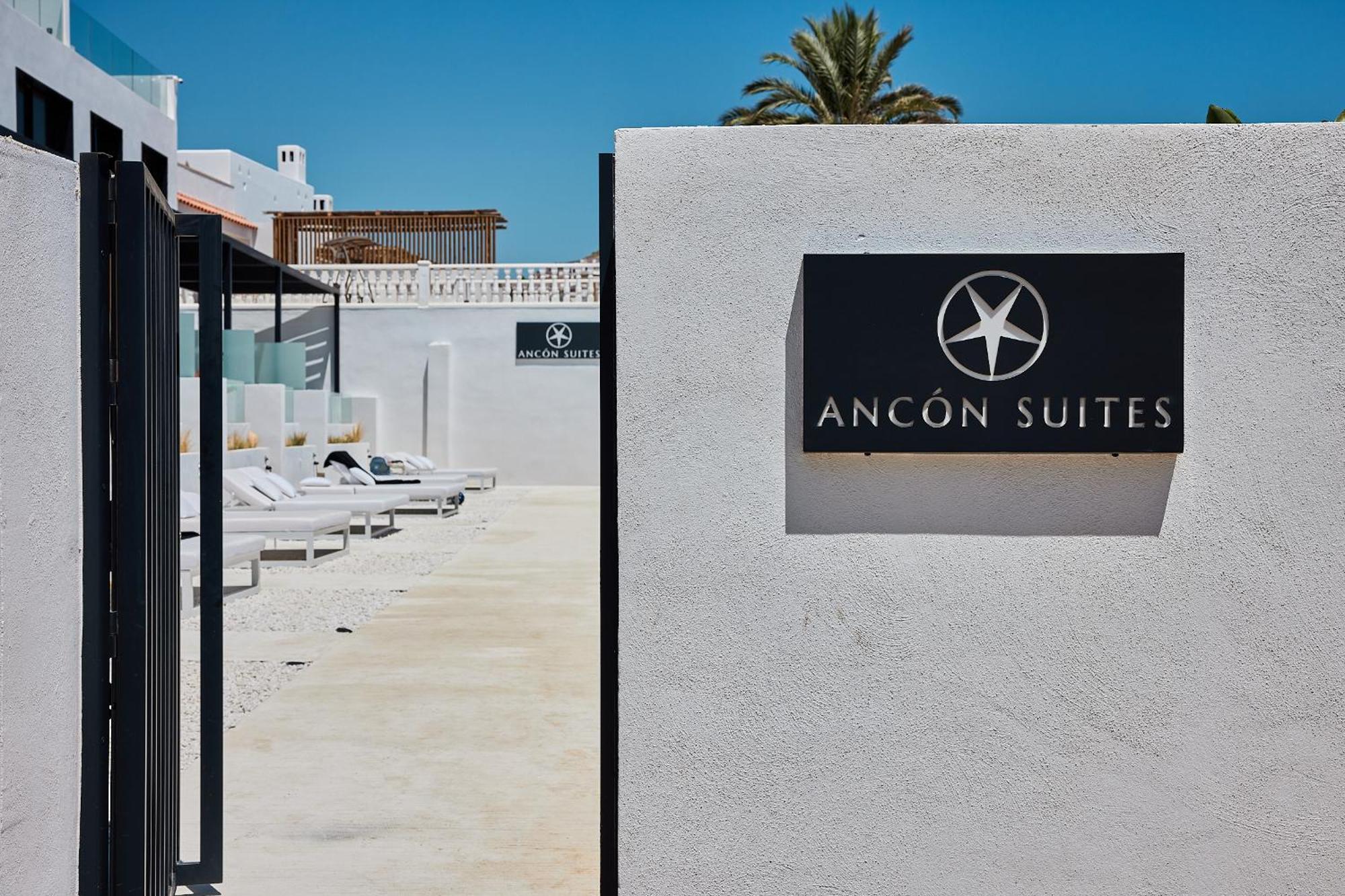 קרבונראס Ancon Suites מראה חיצוני תמונה
