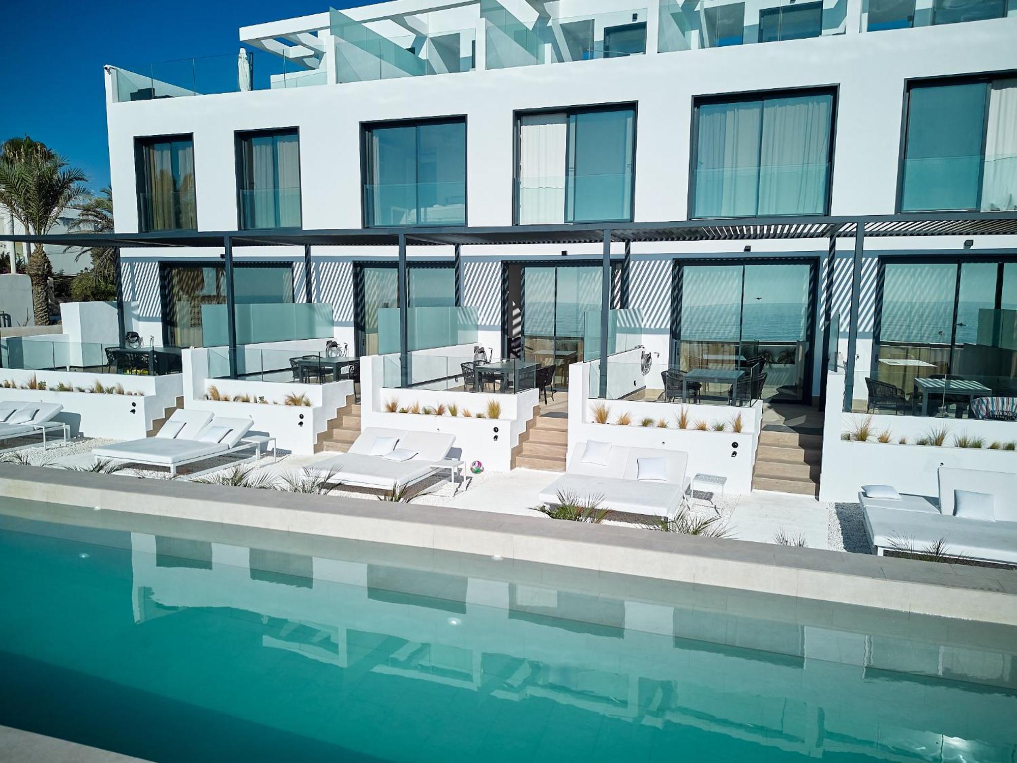 קרבונראס Ancon Suites מראה חיצוני תמונה
